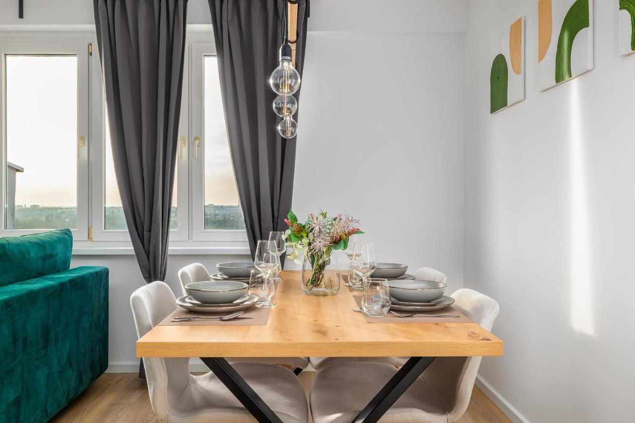 Near The Warta River By Renters *